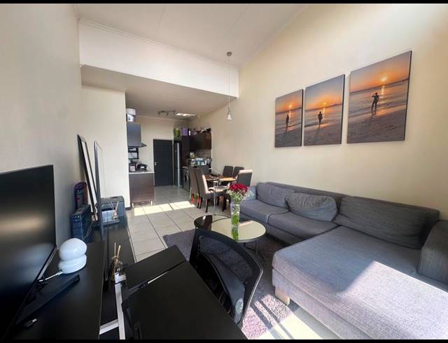 2 BEDROOM APARTMENT FOR SALE IN GREENSTONE HILL